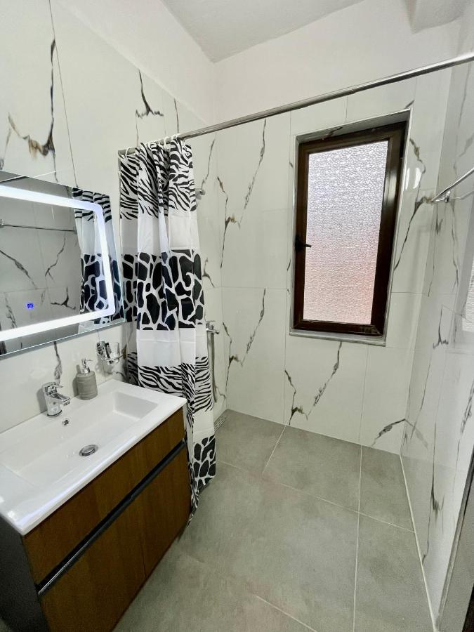 Keon Superb Studio Apartament Tirana Esterno foto