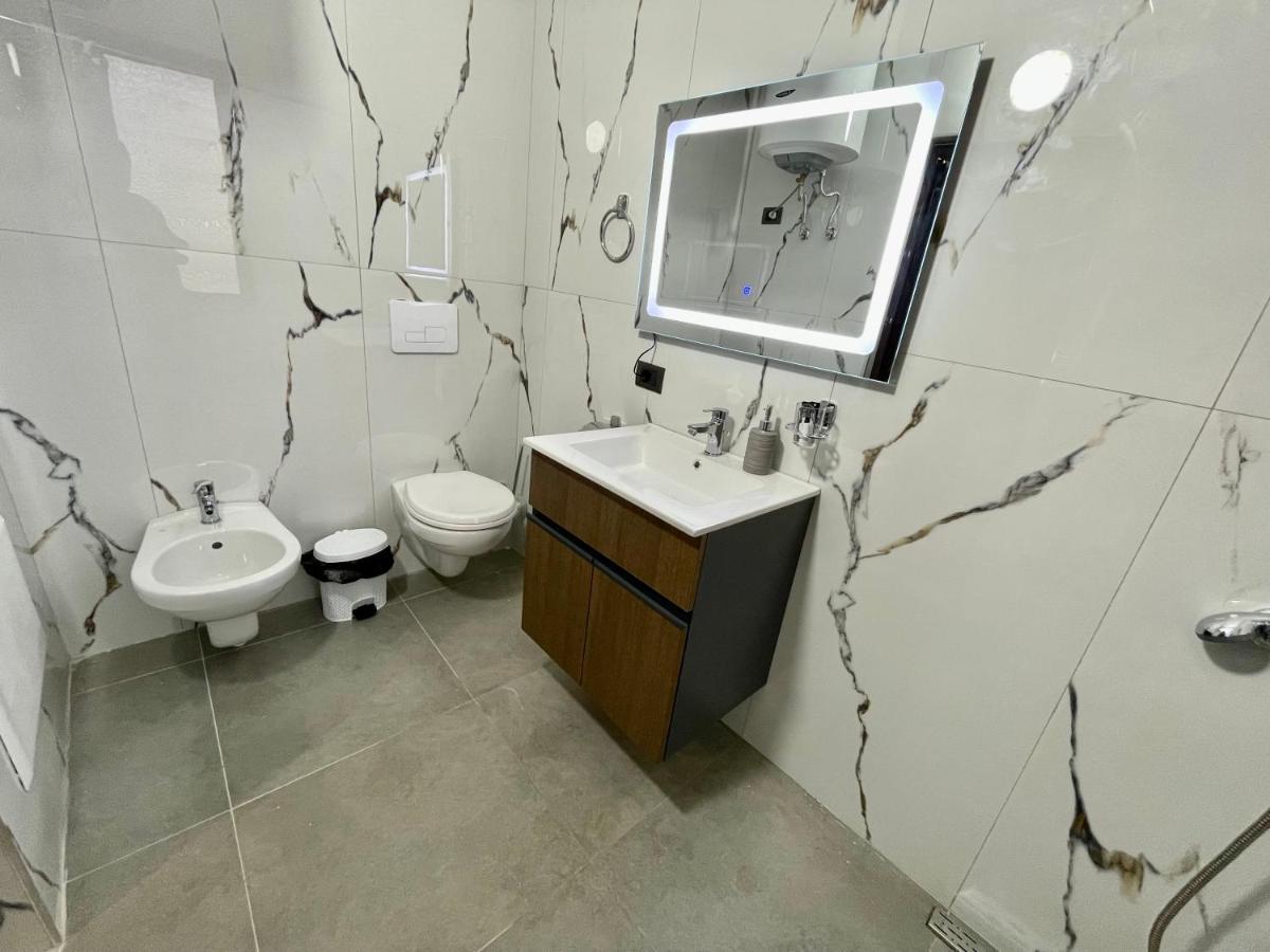 Keon Superb Studio Apartament Tirana Esterno foto