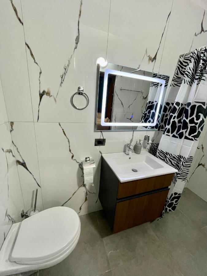 Keon Superb Studio Apartament Tirana Esterno foto